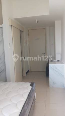 DISEWAKAN APARTEMEN AMOR PAKUWON CITY LANTAI 7 SEMI FURNISHED