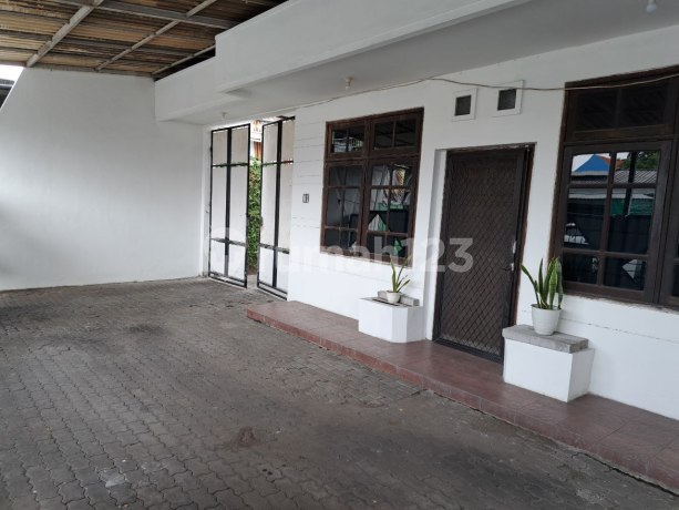 DIJUAL RUMAH + KOST RAYA KUTISARI SELATAN