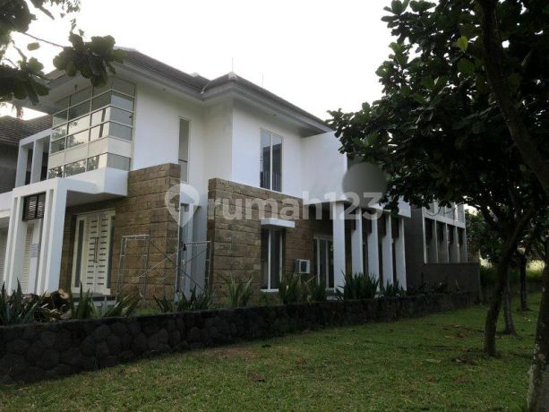 For Sale Diamond Hill Citraland House - Twin Street - Hook