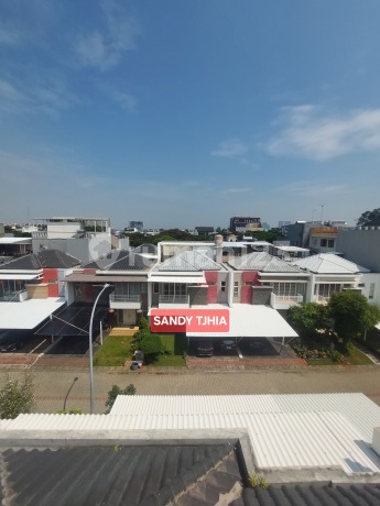 Rumah Golf Lake Residence Ukuran 10X20