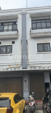 *Dijual Cepat Ruko TOHO Pantai Indah Kapuk*

Gandeng 2 
Ukuran 8x15
Posisi strategis
Harga 6,4 M nego di Ruko Toho PIK 