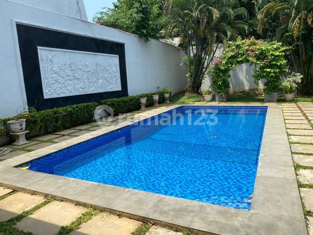 Dijual Rumah Siap Huni SHM Area Kebayoran Baru Dijual Rumah Siap Huni SHM Area Kebayoran Baru