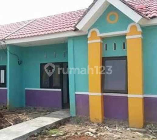Di Cikarang Rumah di Over Kredit Murah Bebas Banjir Dekat Stasiun Cikarang Angsuran Rp. 1,3 Juta di Karang Bahagia Cikarang