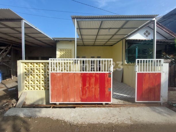 Rumah Primary Ada Area Terbuka Bisa Untuk Taman di Cicukang Indah