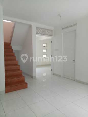 Rumah One Gate Sytem 5 Menit Akses Tol Kopo di Taman Kopo Melati Rumah One Gate Sytem 5 Menit Akses Tol Kopo di Taman Kopo Melati