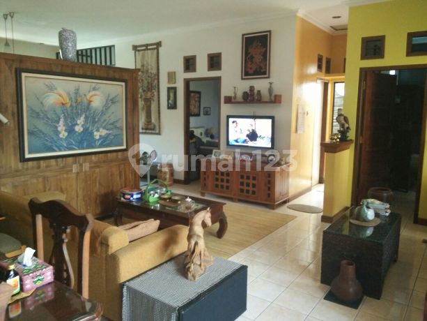 Rumah Kondisi Sangat Terawat Ada Gazebo di Cicukang Indah Rumah Kondisi Sangat Terawat Ada Gazebo di Cicukang Indah