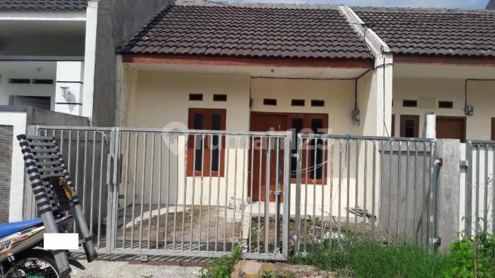 Rumah Minimalis Bangunan Terawat di Rancamanyar Indah Rumah Minimalis Bangunan Terawat di Rancamanyar Indah