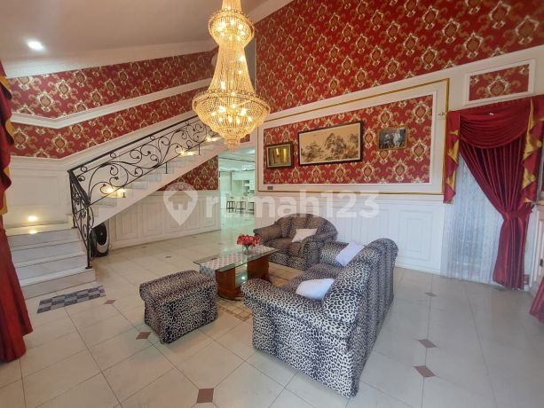 Rumah Mewah Semi Furnished di Kota Baru Cibaduyut Rumah Mewah Semi Furnished di Kota Baru Cibaduyut
