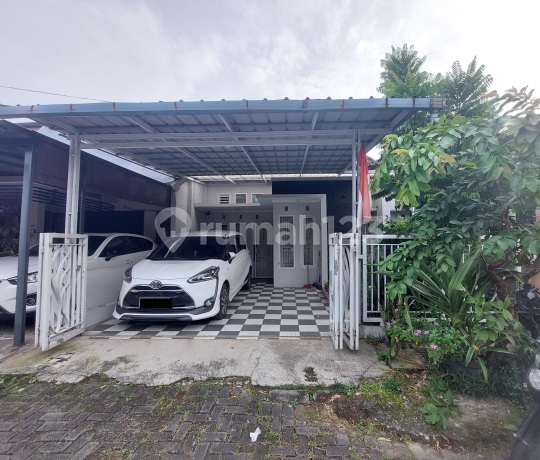 Rumah minimalis akses one gate lokasi strategis di Graha Hijau Kopo