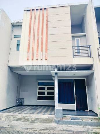 Rumah Dijual Perumahan Urban Mansion Gubeng Surabaya Timur ; 2 Lantai