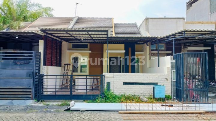 Rumah Dijual Taman Rivera Regency Rungkut Surabaya Timur Siap Huni Rumah Dijual Taman Rivera Regency Rungkut Surabaya Timur Siap Huni