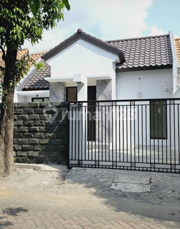 Rumah Siap Huni Taman Puspa Raya Citraland Surabaya Full Renov Rumah Siap Huni Taman Puspa Raya Citraland Surabaya Full Renov