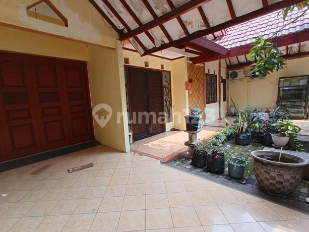 Rumah 2 LT Deltasari Waru Sidoarjo Minim Renovasi Luas 160 Meter Rumah 2 LT Deltasari Waru Sidoarjo Minim Renovasi Luas 160 Meter