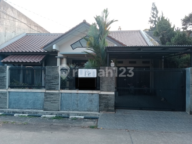 Rumah Cantik Jatiwaringin ******** Rumah Cantik Jatiwaringin ********