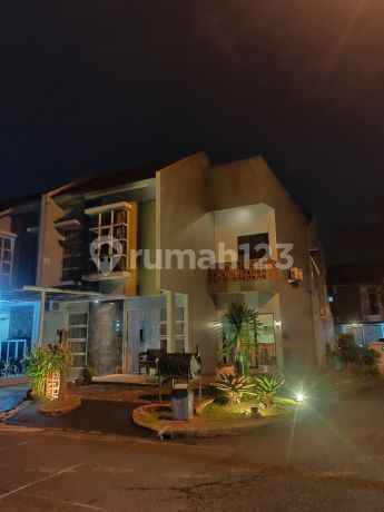 House, 2 Floors, Flood-Free House, 2 Floors, Flood-Free