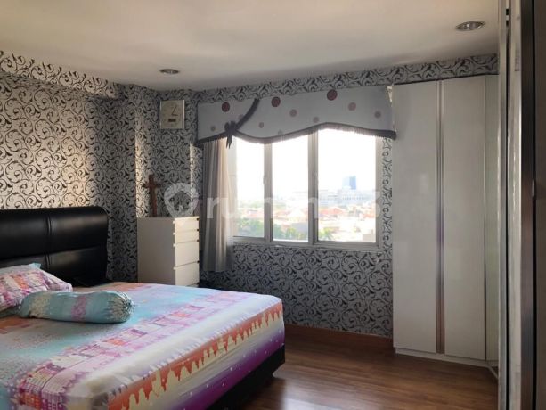 Murah ! Unit 2 Bedroom Apartemen The Park Residence