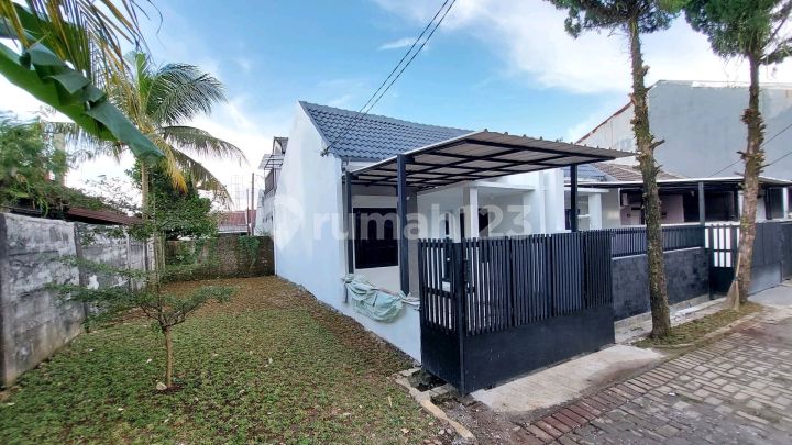 Affordable Corner House Ready to Occupant, Soka Residence with Access to Sentul and Jagorawi.