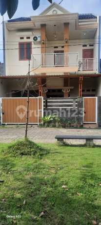 Rumah 2 Lantai di Perum Sapphire Residence Rumah 2 Lantai di Perum Sapphire Residence