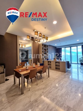 Disewa Apartemen Senayan City Residence View Lapangan Golf, 3 BR + 1 Disewa Apartemen Senayan City Residence View Lapangan Golf, 3 BR + 1