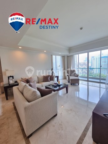 For Rent. Exclusive Apartement Plaza Senayan, 3 Bedrooms, 202sqm