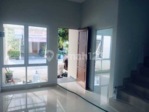 For Sale 2-Story House in Green Bintaro Indah Area 101M2 Price Negotiable