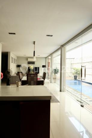 Rumah Mewah Siap Huni dengan Lingkungan Asri dan Nyaman @Villa Cendana. Rumah Mewah Siap Huni dengan Lingkungan Asri dan Nyaman @Villa Cendana.
