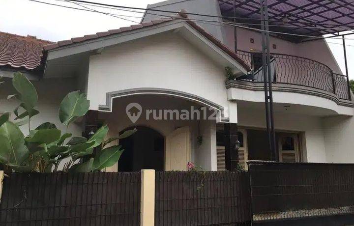 Dijual Rumah Hoek 2 Lantai Komplek Barata Karang Tengah Tangerang