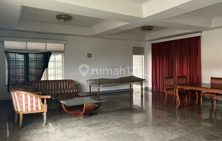 Rumah Bagus Unfurnished SHM di Cipaganti Permai, Bandung