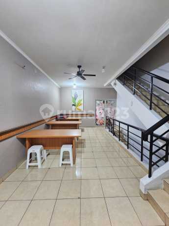 Ruko Glaze, Pinggir Jalan, Ruko 3 Lantai, Gading Serpong