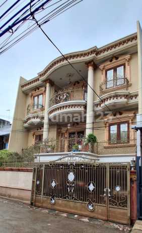 Rumah 4Lantai Siap Huni