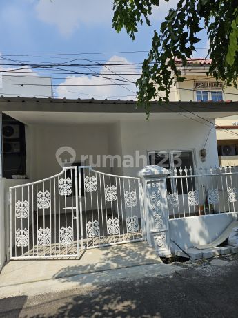 Rumah 1.5 Lantai Siap Huni Rumah 1.5 Lantai Siap Huni