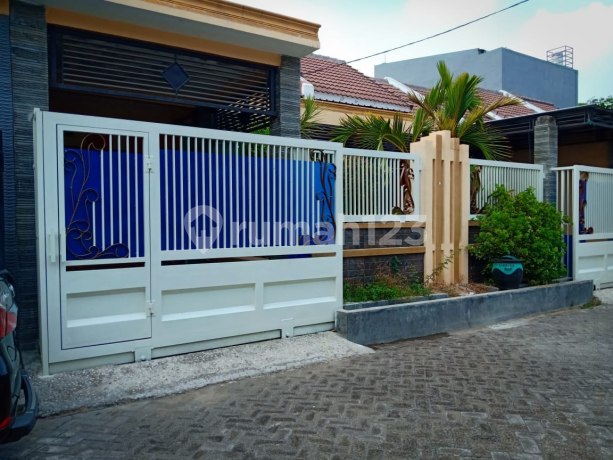 Rumah di Palm Oasis Benowo Surabaya Bagus dan Terawat Siap Huni