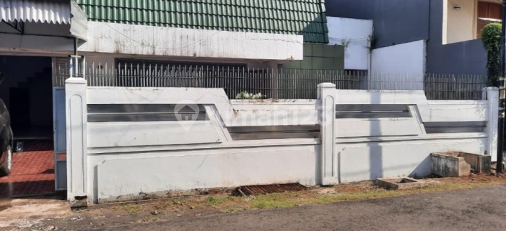 Di Jual Rumah Kemanggisan Utama 