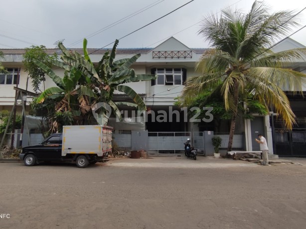 Gudang Siap Pakai Bagus di Pergudangan Multiguna, Kode 0045 Dei