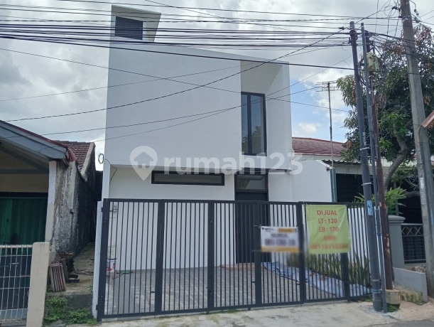 Dekat LRT, Bebas Banjir, 2.5 Lantai, Baru, Siap Huni, bisa Cash/Kpr Dekat LRT, Bebas Banjir, 2.5 Lantai, Baru, Siap Huni, bisa Cash/Kpr