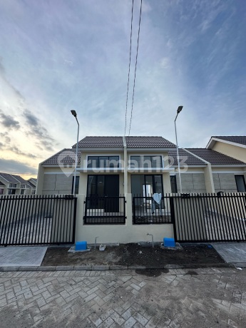 Rumah Dengan Luas Tanah Jumbo Di Sedati Kwangsan Sidoarjo