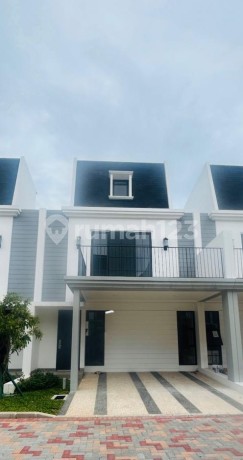 Rumah 2 Lantai Ada Attic Maison De Wisteria, Metland Menteng, Cakung, 007