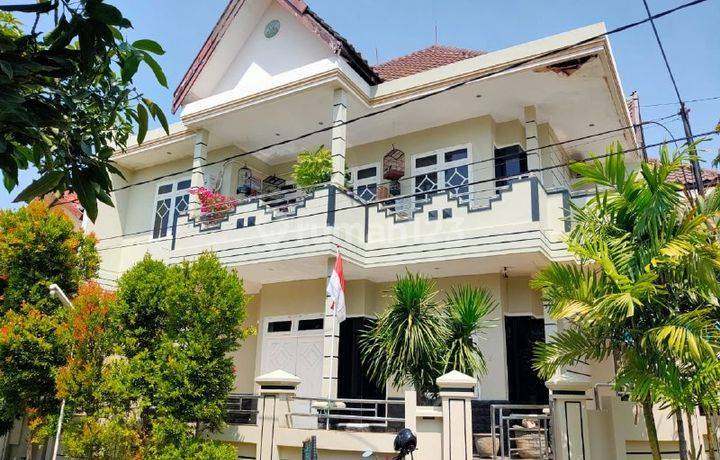 Rumah di Rungkut Barata  Modern American Style   
