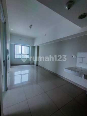 Dijual Apartement Springlake View 2 BR Kosongan Lantai Rendah Bonus Penyewa