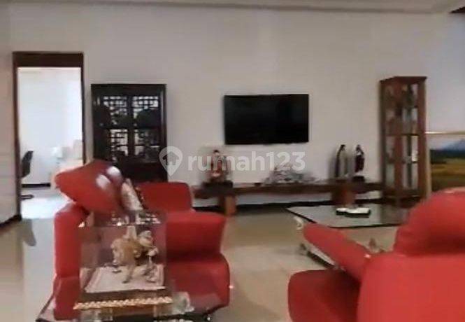 Rumah hadap selatan bangunan kokoh Setra Sari Kulon Bandung 