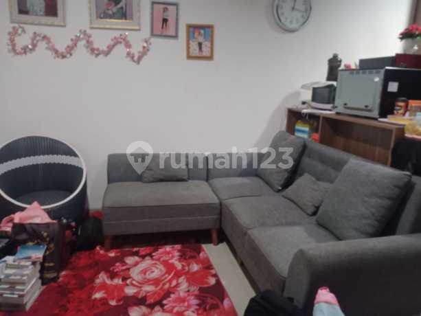 Apartment Green Royal Condo House 2 BR Bagus Furnished