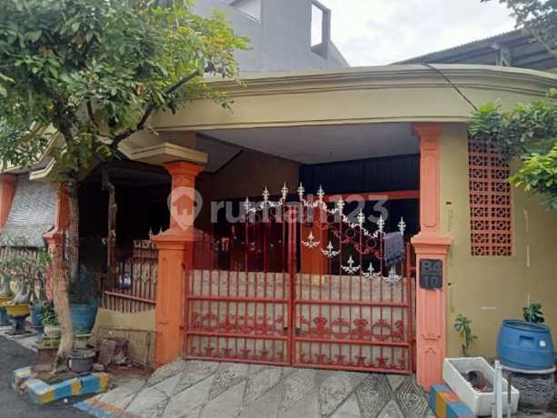 For Quick Sale: House Located in Babatan Indah, Surabaya AD
