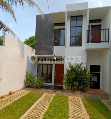 Rumah 2Lantai Siap Huni Modern Minimalis di Bumi Puspitek Asri Rumah 2Lantai Siap Huni Modern Minimalis di Bumi Puspitek Asri