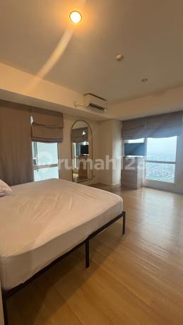 Apartement Semi Furnish di The Breeze Bintaro Jaya