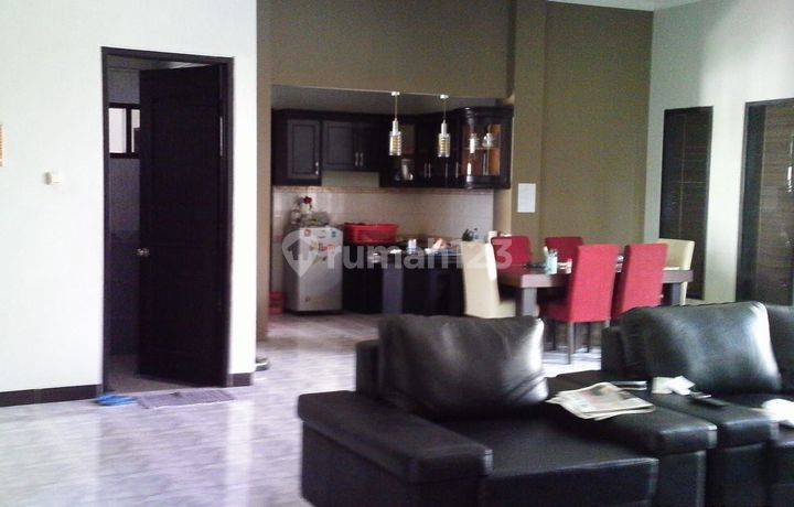Dijual Rumah Lokasi Strategis di Komplek Jaka Purwa Buah Batu
