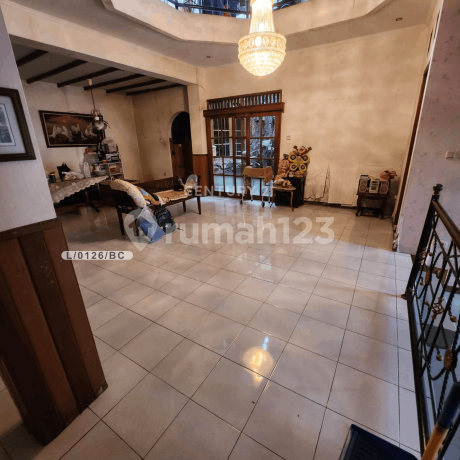 2-Storey House Ready to Live In, Strategically Located in Taruna Parahyangan, Bandung