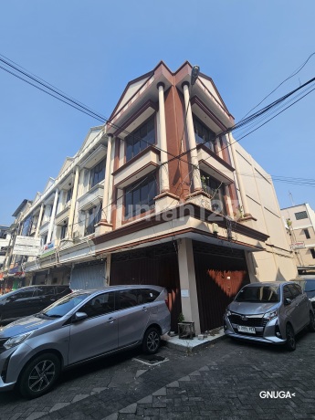 Ruko Gateway Waru Sidoarjo SHM 3 Lantai Hook Parkir Luas Bebas Banjir Harga BU Bisa KPR Ruko Gateway Waru Sidoarjo SHM 3 Lantai Hook Parkir Luas Bebas Banjir Harga BU Bisa KPR