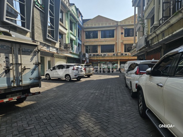 2 Unit Gandeng Banting Harga !! Ruko Gateway Waru Sidoarjo 10X15 HGB 3Lantai Parkir Luas Jalan Lebar Paling Murah