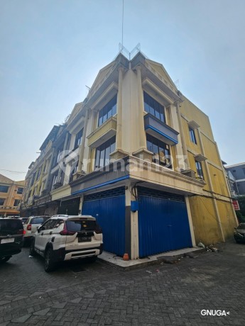 Ruko Gateway Waru Sidoarjo 3.5 Lantai Terawat Hook Cocok Utk Kantor, Klinik, Distributor Dll