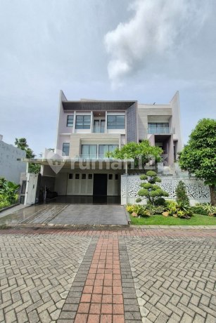 Minimalis Citraland North Emerald Mansion Split Level